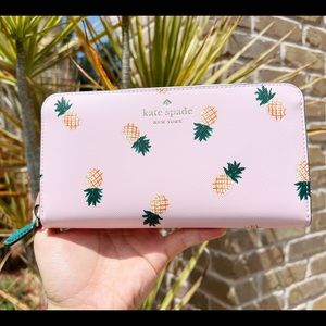 💞Kate Spade Large Zip Around Wallet